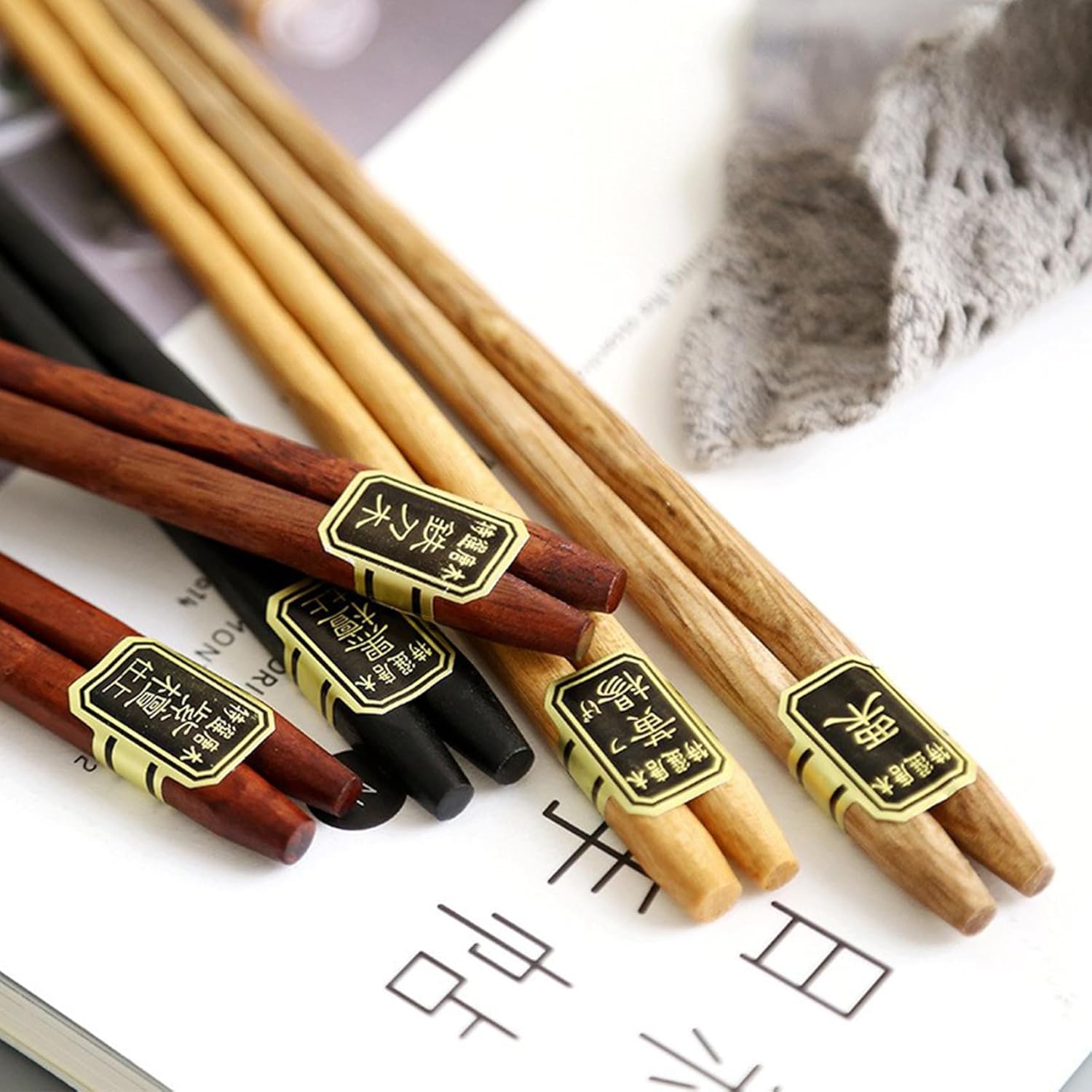 5 Pairs Chopsticks, Natural Wood Reusable Chopsticks Set with Luxurious Black Handmade Box for Sushi, Noodle, Rice, Ramen